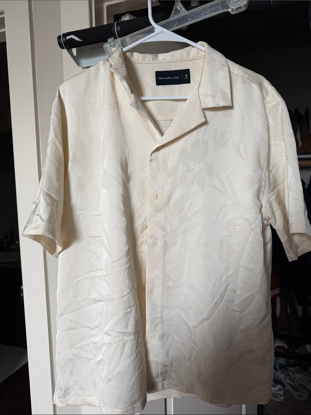 Abercrombie & Fitch Cream Floral Short Sleeve Button-Down Shirt